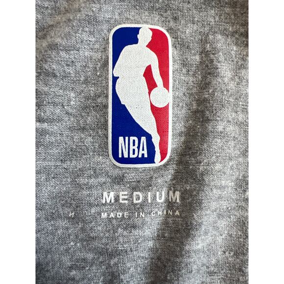 NBA GOLDEN STATE WARRIORS WOMENS SHORT SLEEVE TSHIRT GRAY SIZE MEDIUM - Picture 4 of 10